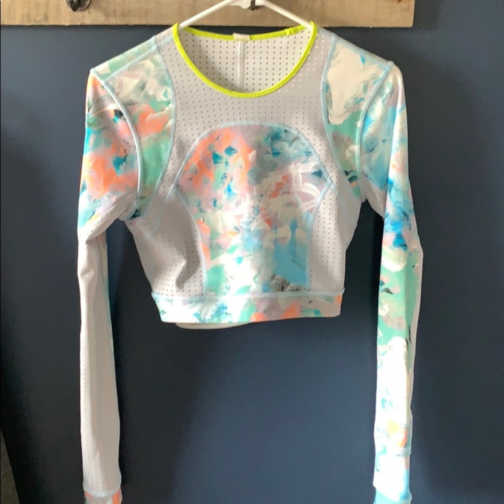 LULULEMON PADDLE BOARD CROP RASH GUARD. SIZE 8